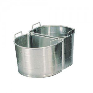 2 5 gallon buckets